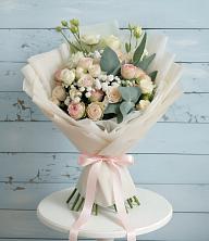 Букет цветов из:  Розы и Лизиантусы в Молочном Вологодской области