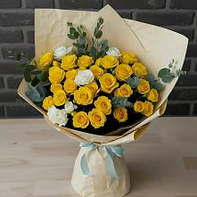 Букет цветов из:  Розы в Молочном Вологодской области