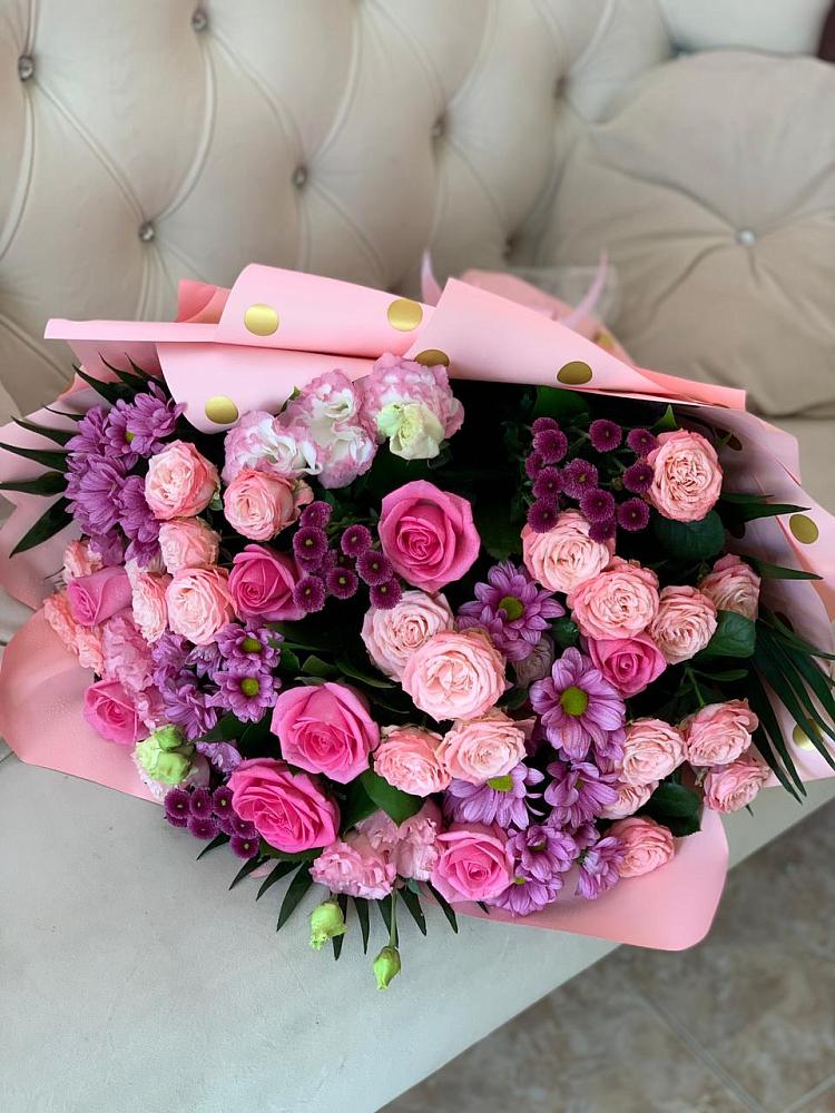 Букет цветов из: Хризантемы, Розы и Лизиантусы в Молочном Вологодской области