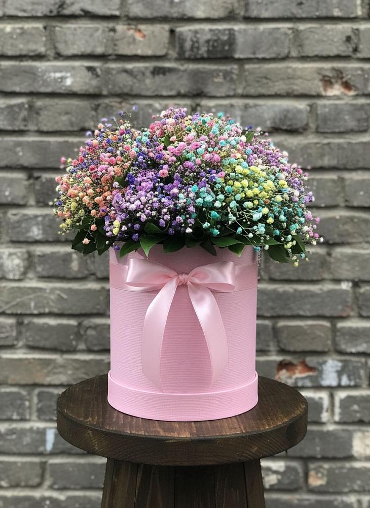 Цветочная композиция из Гипсофила и Розы в шляпной коробке в Молочном Вологодской области