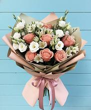 Букет цветов из:  Розы, Альстромерии и Лизиантусы в Молочном Вологодской области
