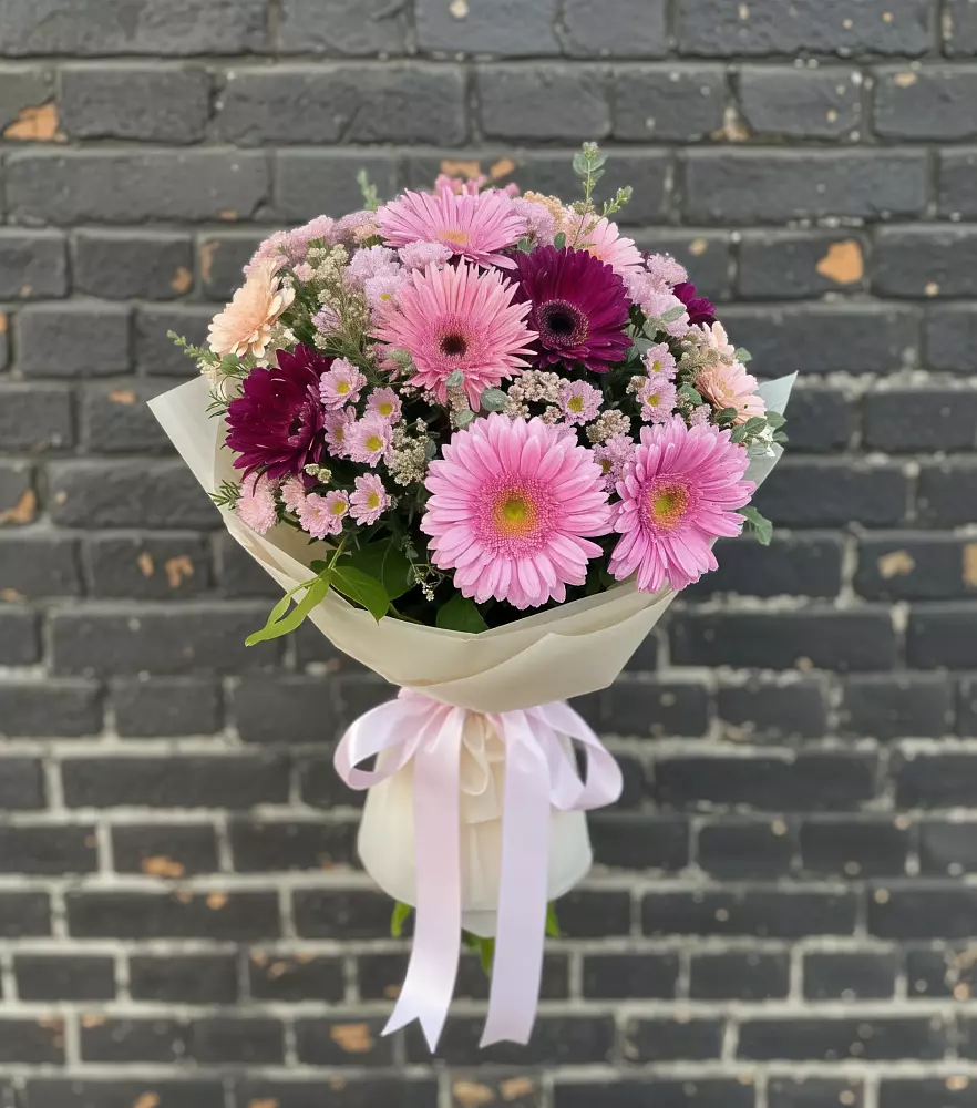Букет цветов из: Герберы и Хризантемы в Молочном Вологодской области