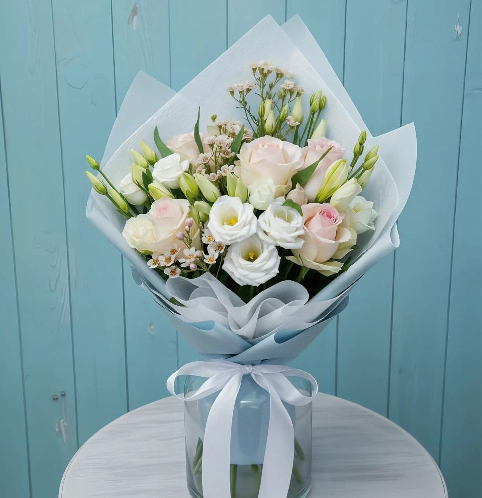 Букет цветов из: Розы и Лизиантусы в Молочном Вологодской области