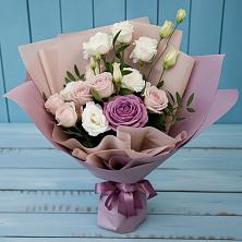 Букет цветов из:  Розы и Лизиантусы в Молочном Вологодской области