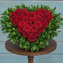 Цветочная композиция из Розы в виде сердца в Молочном Вологодской области