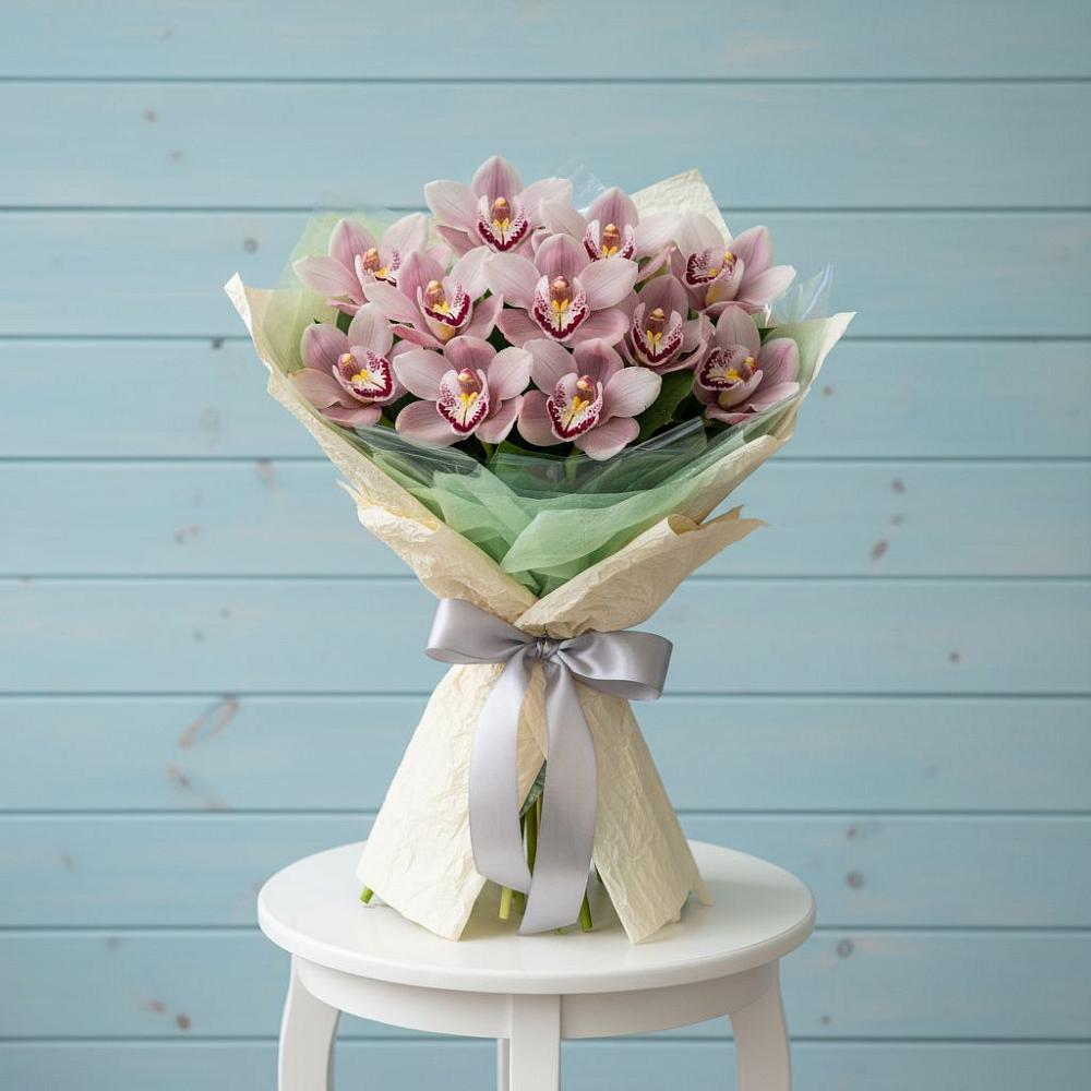 Букет цветов из: Орхидеи и Розы в Молочном Вологодской области