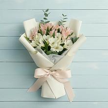 Букет цветов из:  Альстромерии в Молочном Вологодской области