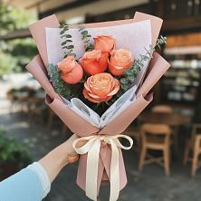 Букет цветов из:  Розы в Молочном Вологодской области