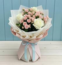 Букет цветов из:  Розы в Молочном Вологодской области