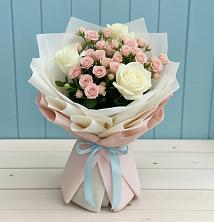 Букет цветов из:  Розы в Молочном Вологодской области