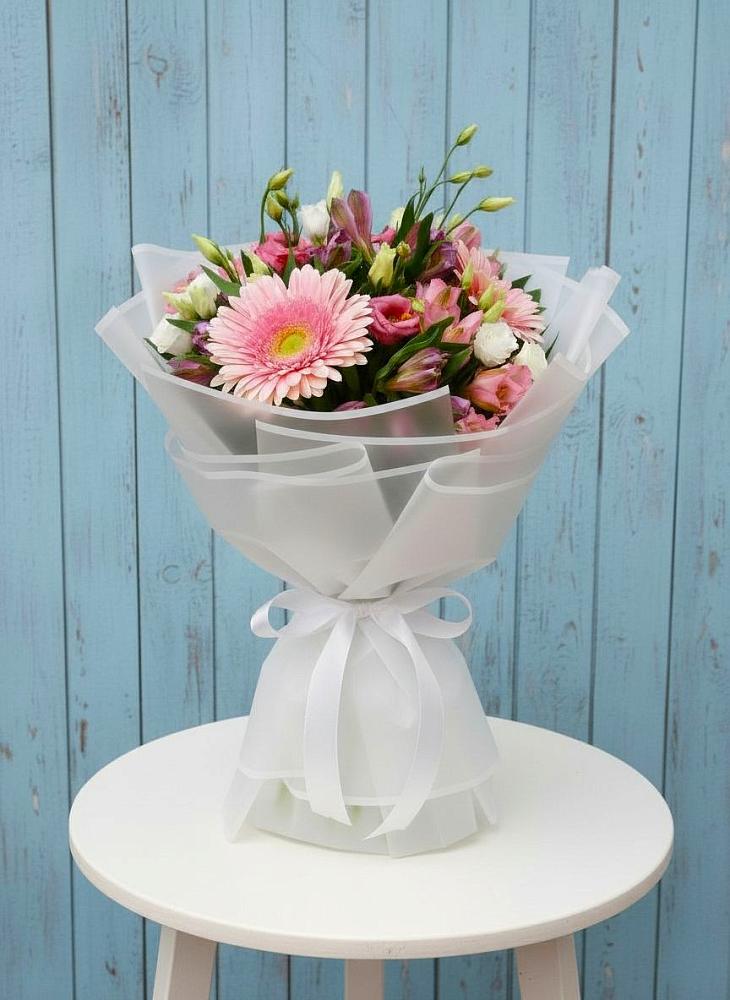 Букет цветов из: Герберы, Альстромерии и Лизиантусы в Молочном Вологодской области