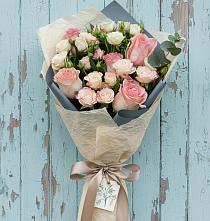 Букет цветов из:  Розы в Молочном Вологодской области