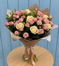 Букет цветов из:  Розы в Молочном Вологодской области