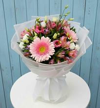 Букет цветов из:  Герберы, Альстромерии и Лизиантусы #REPLACE_PRED# Молочном Вологодской области