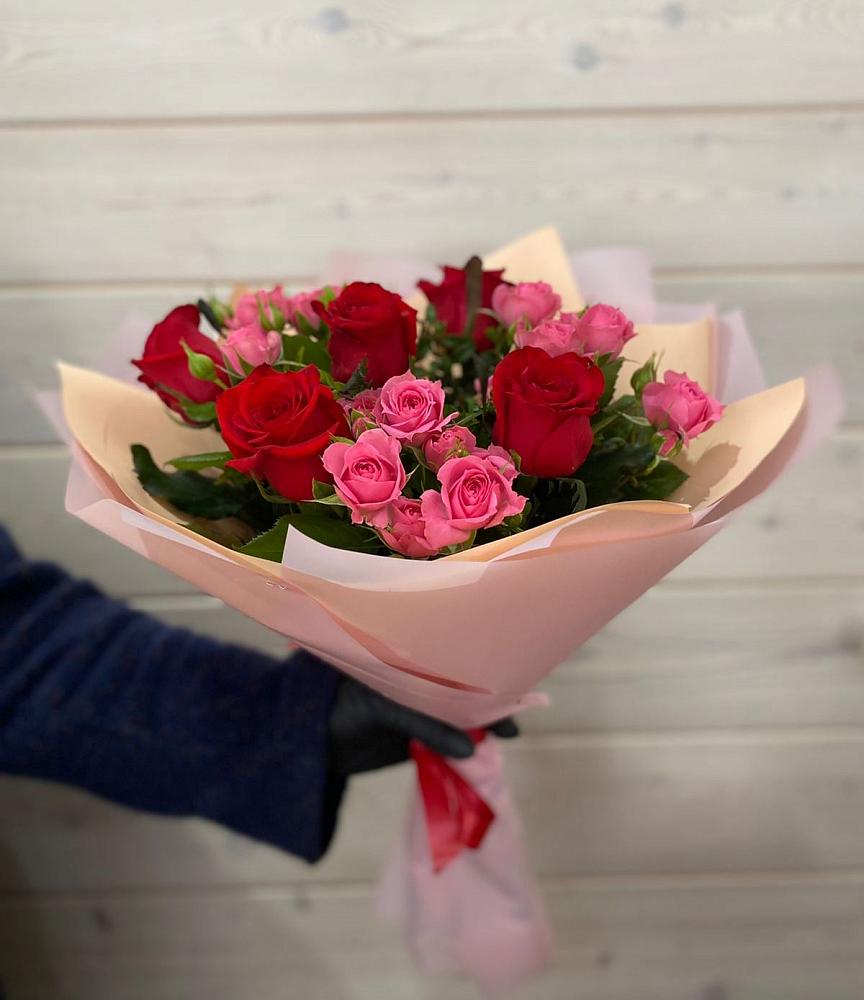 Букет цветов из: Розы в Молочном Вологодской области