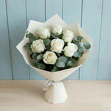 Букет Белые розы в Эвкалипте в Молочном Вологодской области