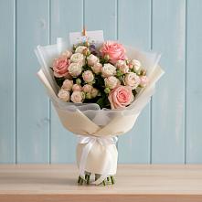 Букет цветов из:  Розы в Молочном Вологодской области