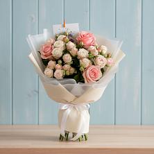 Букет цветов из:  Розы в Молочном Вологодской области