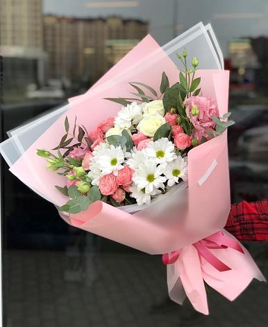 Букет цветов из: Розы, Лизиантусы и Хризантемы в Молочном Вологодской области