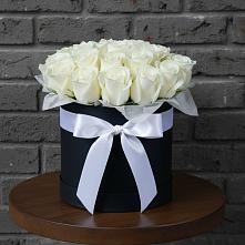 Цветочная композиция из Розы в шляпной коробке в Молочном Вологодской области